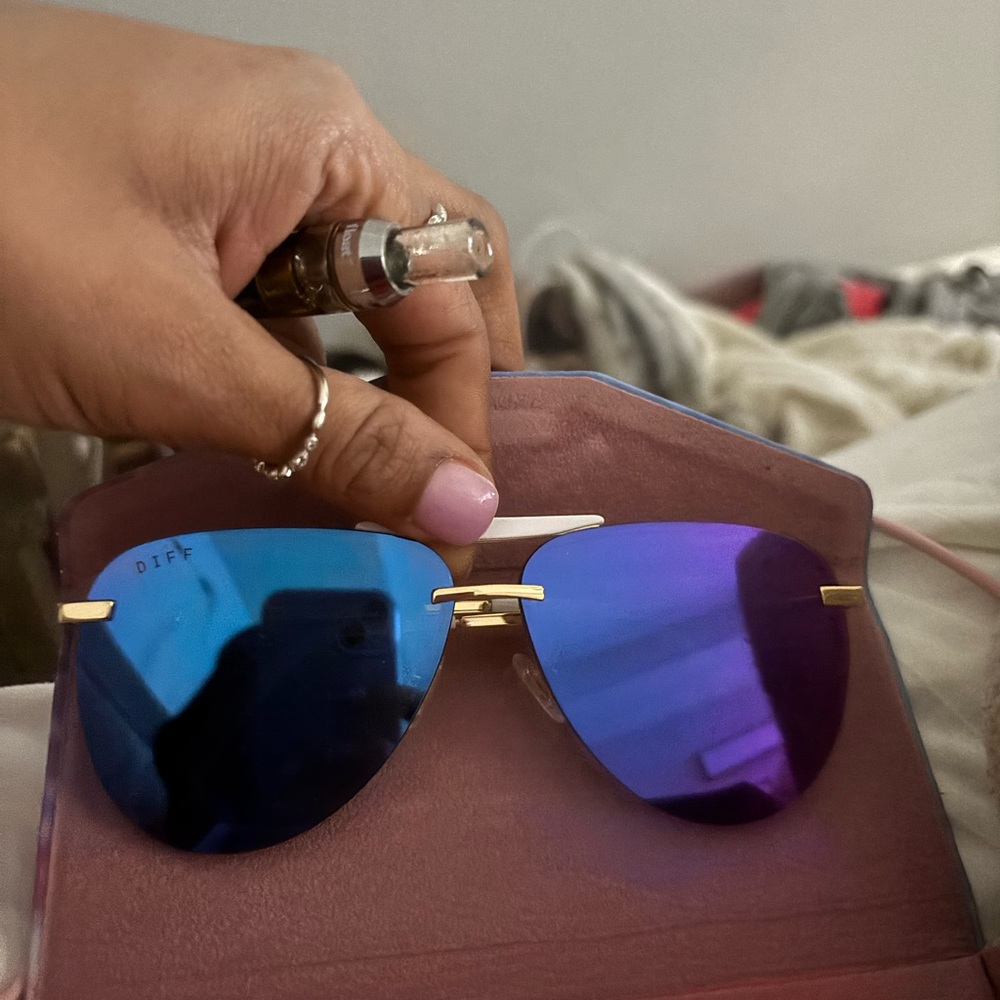 Diff Sunglasses - Picture 2 of 5